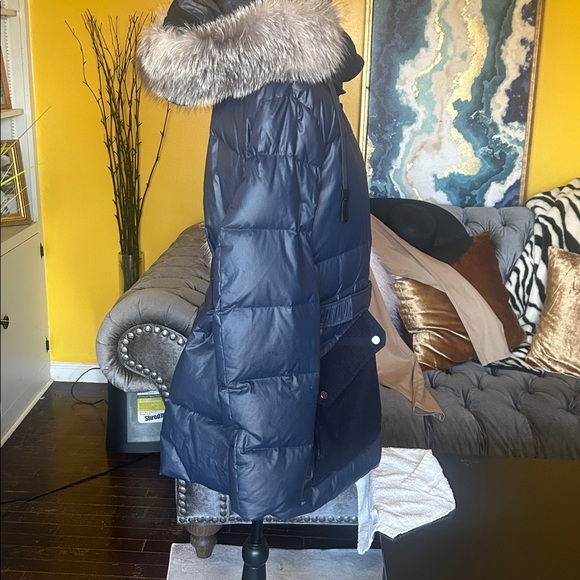 Andrew Marc Fox Fur
Trim Hood Belted Puffer Navy Jacket - Picture 8 of 14